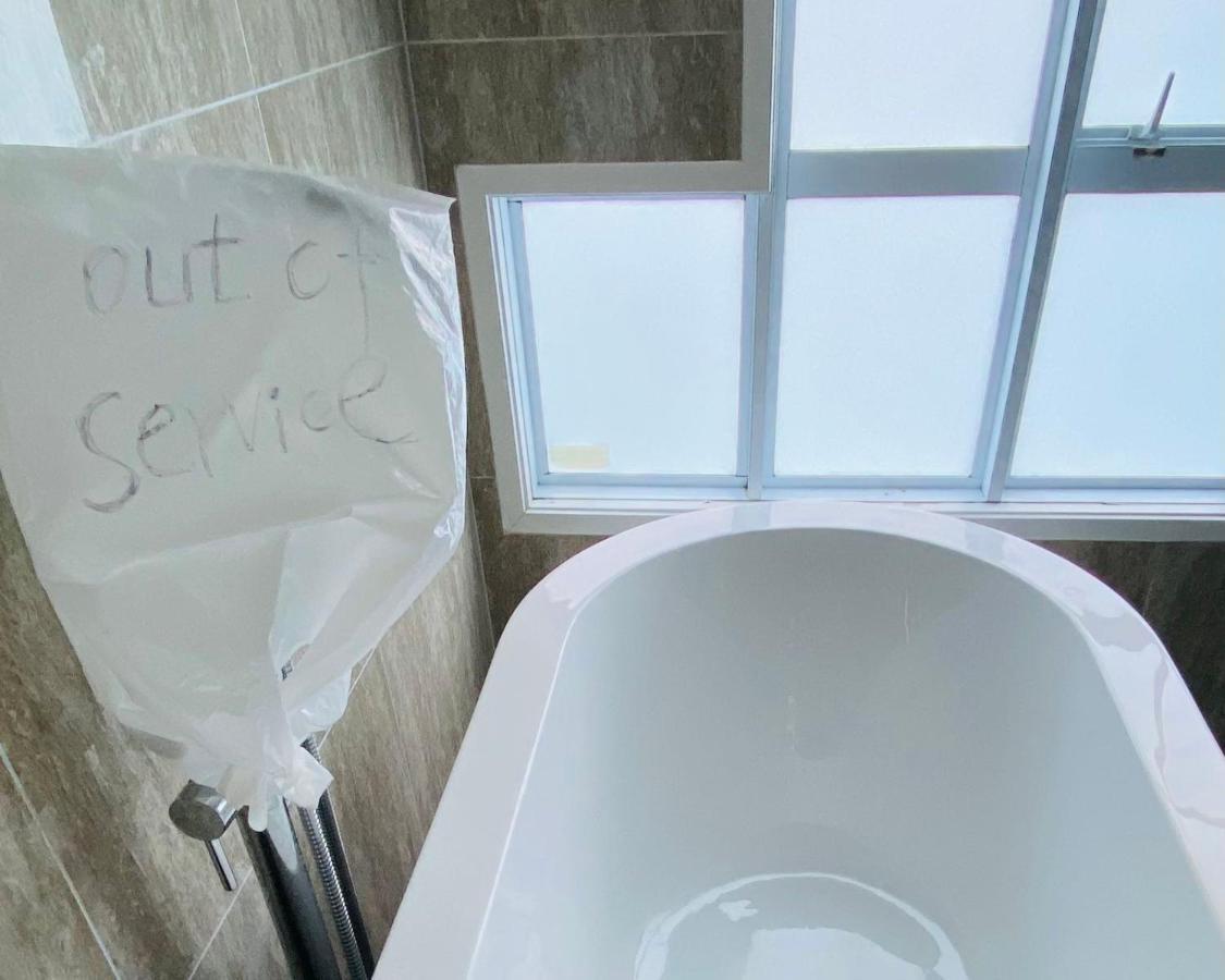 Queenroomsharedbathroom2Aldult-204 (Adults Only) Auckland Exterior foto